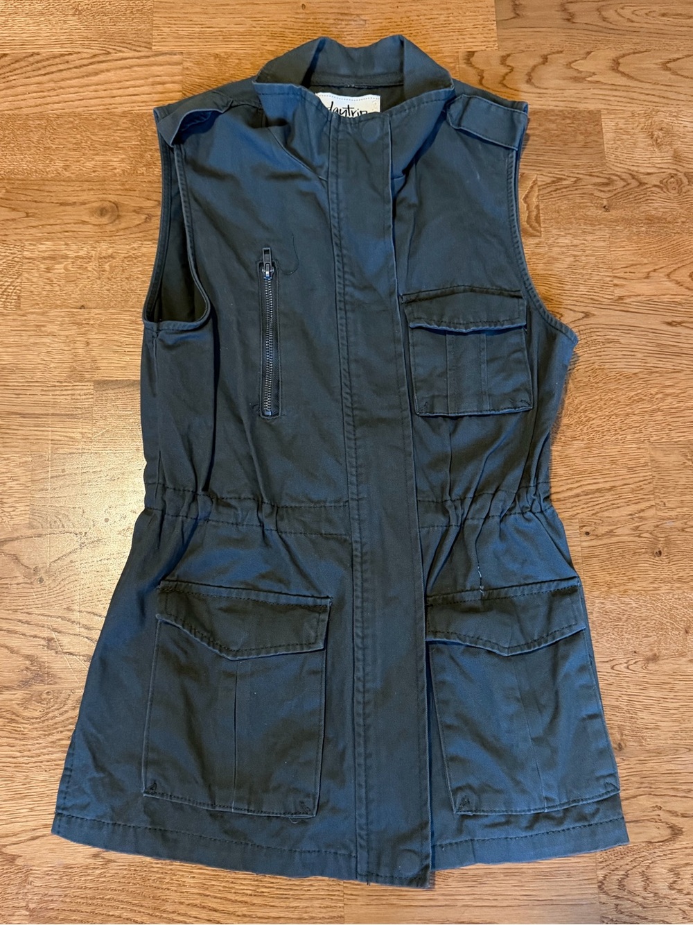 Daytrip Canvas Utility Vest in Olive Green Size S